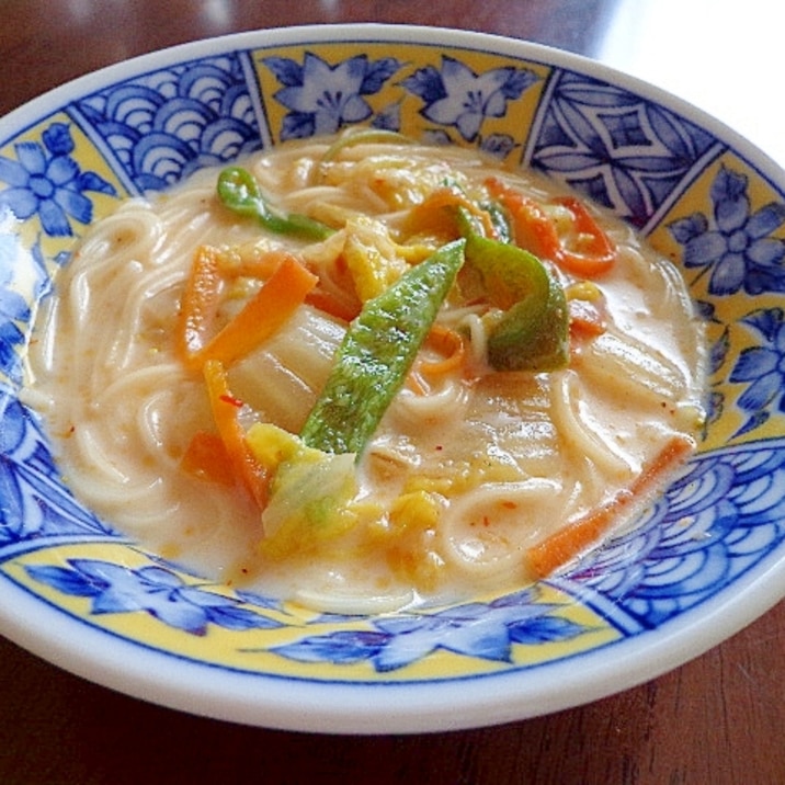 残り物お野菜スープで♪ひんやりまろやか辛乳麺